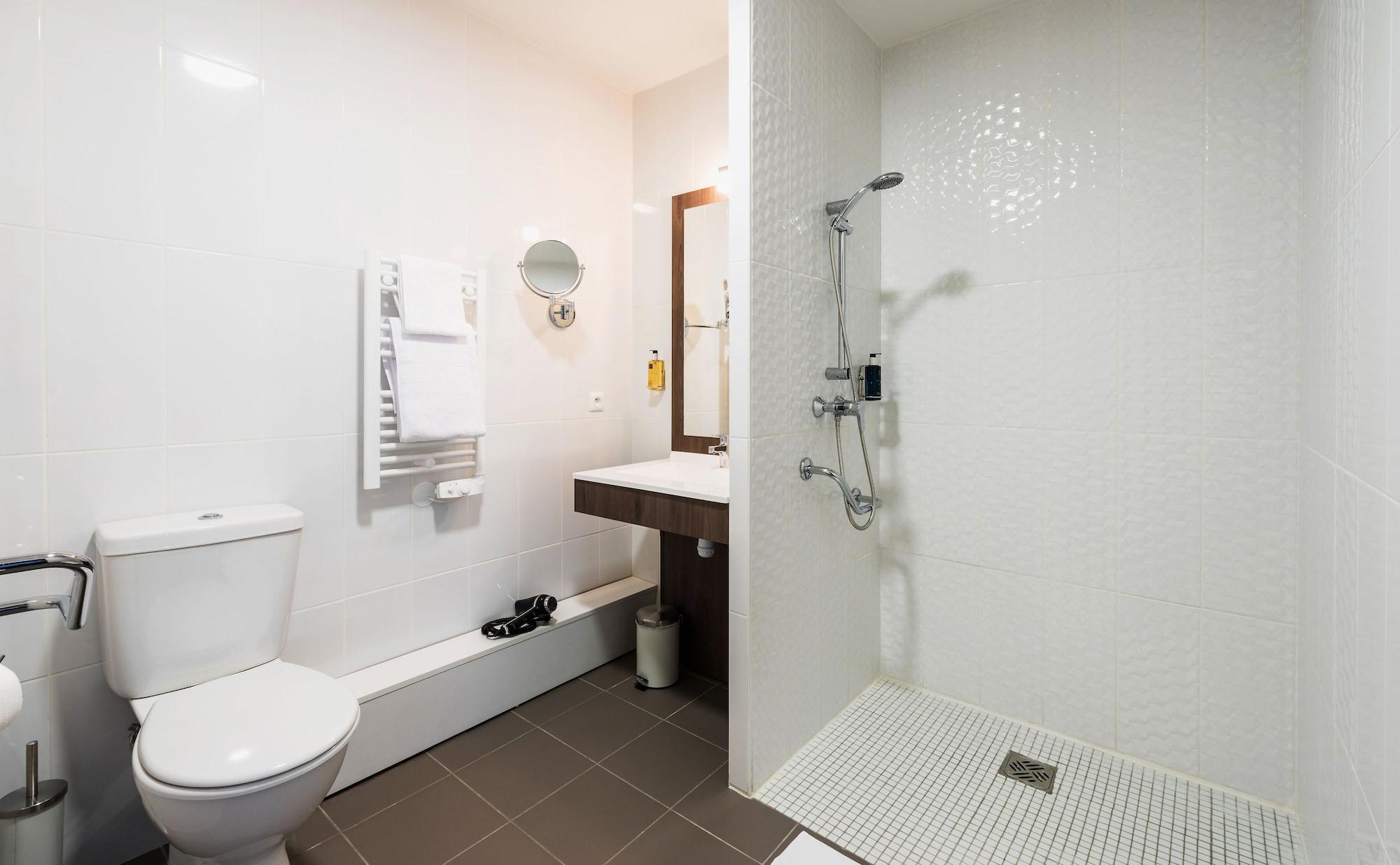 Teneo Apparthotel Talence - Espeleta Екстериор снимка